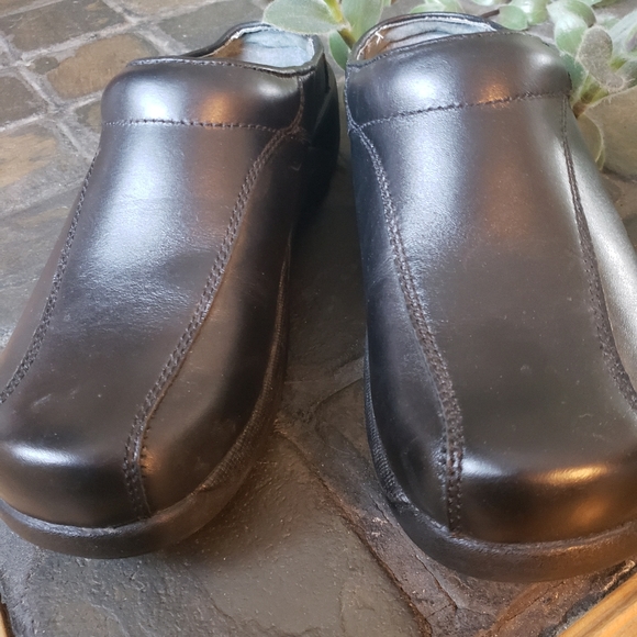 Dansko black leather comfort shoes sz 12 - Picture 2 of 8